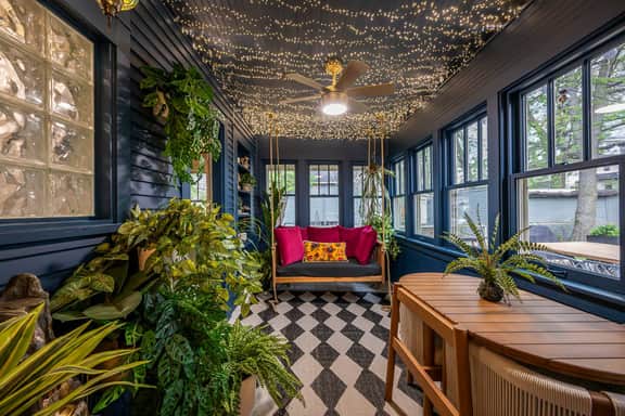 Storybook Escape: Hidden Speakeasy, Hot Tub, Sauna